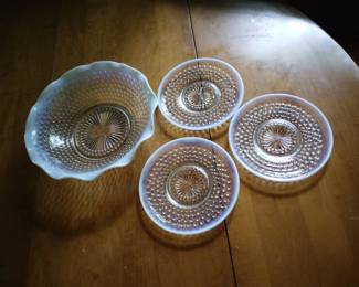 Bubble dish ware with white edging. Curvy edged bowl with 3 plates. 