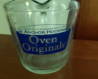 Measuring cup.