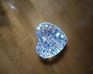 Crystal heart. Shelf decor.