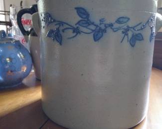 Blue leaf designed crock.