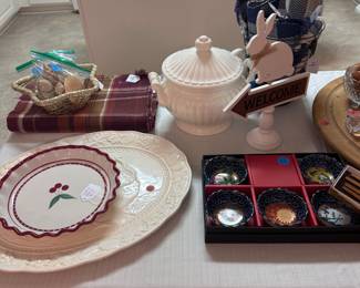 Kitchen linens, serveware
