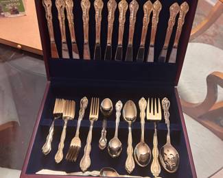 Service for 12 International China