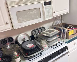 Kitchen bakeware