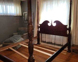 Queen size 4 post bed frame