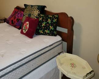 Full size bed