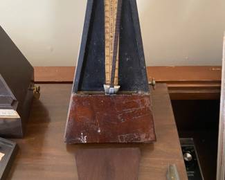 ANTIQUE METRONOME