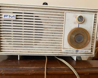 1950’s GENERAL ELECTRIC RADIO