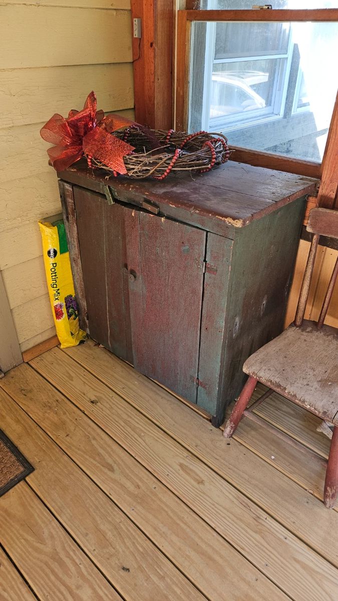 Primitive Floor cabinet
