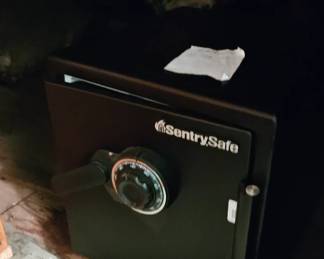 Safe w/combination