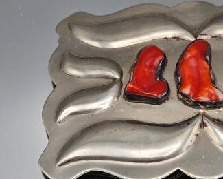 These items are from the estate of Iris Apfel.