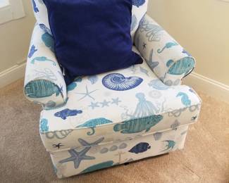 Nautical accent chair