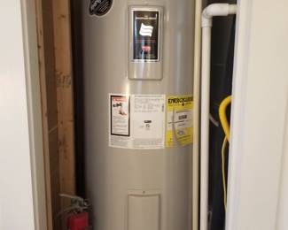 Bradford White 40-gallon ELECTRIC hot water heater