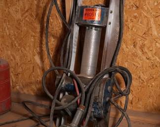  Large 12v Winch with controller, no cable