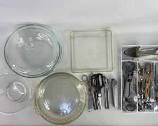 Pyrex and Vintage Utensils