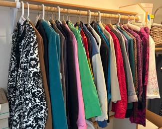 Twenty five (25) +/- women's blazers sizes small to large. Brands include Indigo Moon, Bob Mackie and more. See photos for sampling.