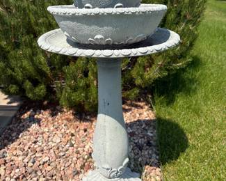 Three tier bird bath/outdoor fountain. Includes pump. Untested. H 36" x 18" diameter. Untested.
