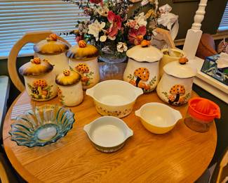 Vintage pyrex