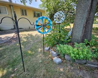 Yard ornaments
