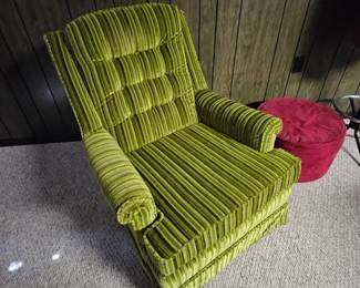 Awesome retro green lounge chair