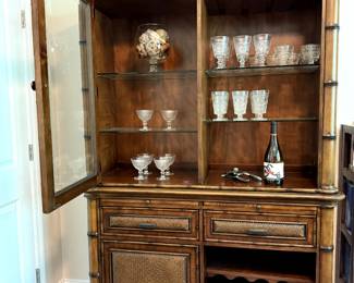 Haverty's Tommy Bahama Style Bar