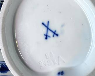 MEISSEN BLUE ONION DISHES - MANY MORE