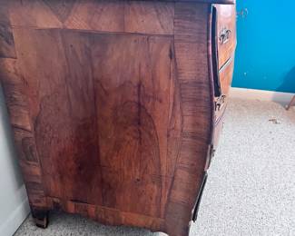 1700'S CHEST OF DRAWERS BOMBE NUTWOOD FROM GERMANY