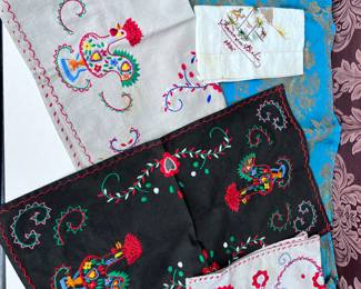 VARIOUS LINENS