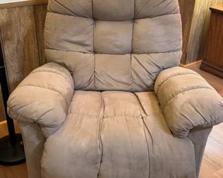 (34)  Taupe Manual Rocking Recliner  39"Wx38"Dx40"H   $225