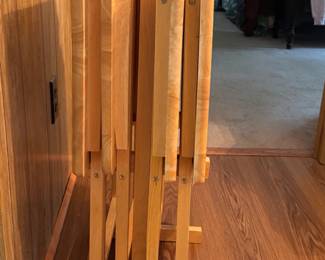 (18) Set of 4 Tray Tables in stand   $40