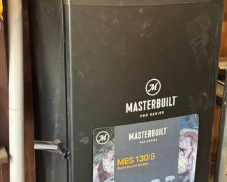 (30)  Masterbuilt Pro Digital Electric Smoker   $145