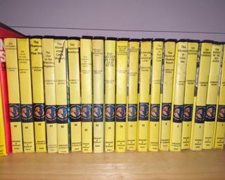 Vintage Nancy Drew mystery books 