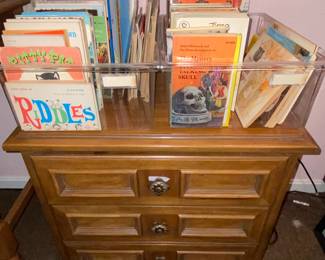 3 drawer night stand - Vtg. Children’s books 
