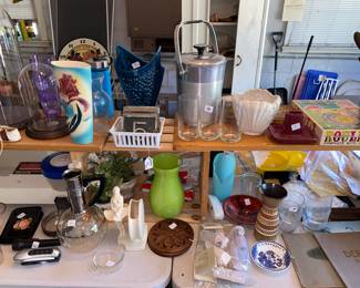 Assorted home goods 