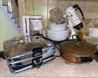 Vtg mixer, waffle iron and more 