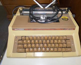 Vtg typewriter 