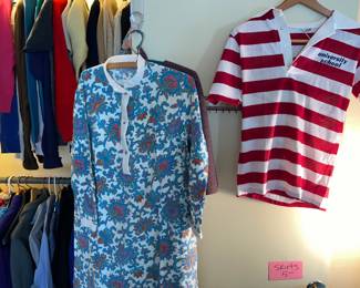 Vtg. University School shirt 
