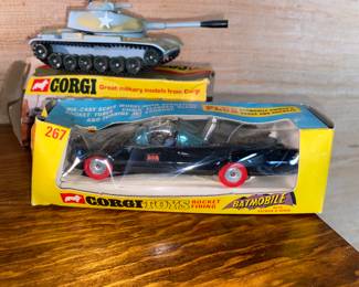 Corgi toy car NOS/NIB Batmobile