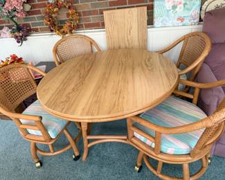 Rattan round table with leaf and 4 chairs