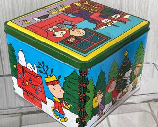 LOT 106 - SEVERAL VINTAGE CANS & TINS FOLGERS PEANUTS SNOOPY OLIVE CAN COMPANY CHICAGO