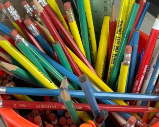 LOT 491 OFFICE SUPPLIES PENCILS THIS BUCKET OF PENCILS IS PART OF A LARGER LOT WITH SEVERAL ITEMS - SEE AUCTION FOR INFO