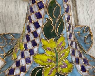 LOT 573 CLOISONNÉ ENAMEL GLASS & GOURD ORNAMENTS BELL PIGLET