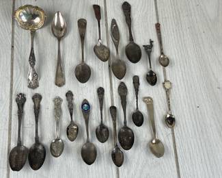 LOT 133 STERLING SILVER 925 .925 SPOONS