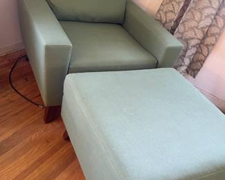 LOT 4 OF 788 UPHOLSTERED ACCENT CHAIR & OTTOMAN
