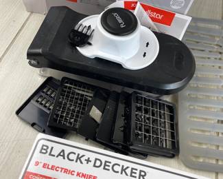 LOT 91 OF 788 ELECTRIC KNIFE COMPACT CHOPPER FOLDING DISH RACK BLACK + DECKER