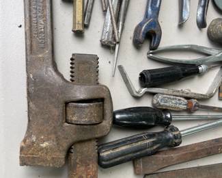 LOTS 1052- 1089 ALL KINDS OF HAND TOOLS