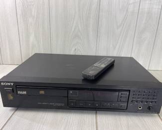 LOTS 391 - 409 VINTAGE ELECTRONICS GAMES NINTENDO & MORE! THIS PIECE IS IN LOT 394 SONY COMPACT DISC PLAYER W REMOTE CD PLAYER