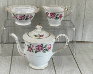 LOTS 45 - 49 HIRA CHINA CAROLINA TULIP CHINA SET TEA POT