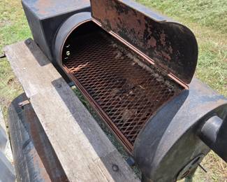 Smoker grill