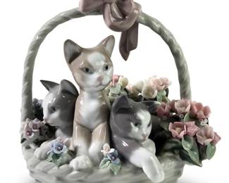 Lladro Purr-Fect Cats In A Basket With Flowers