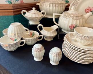 American Limoges - Le Fleur Rouge dish set - 22K Gold